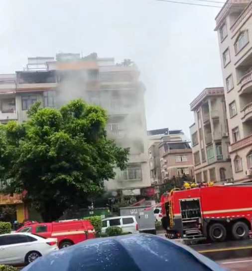 图片[1]-广西梧州龙圩区突发严重火灾造成5人死亡，现场视频流出？-吃瓜网